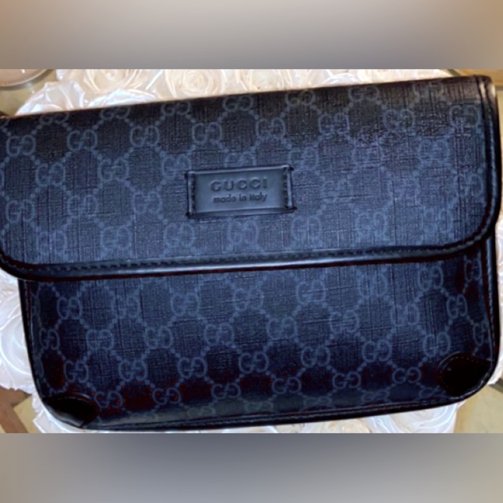 GG Black Belt Bag Great Condition (Unisex)